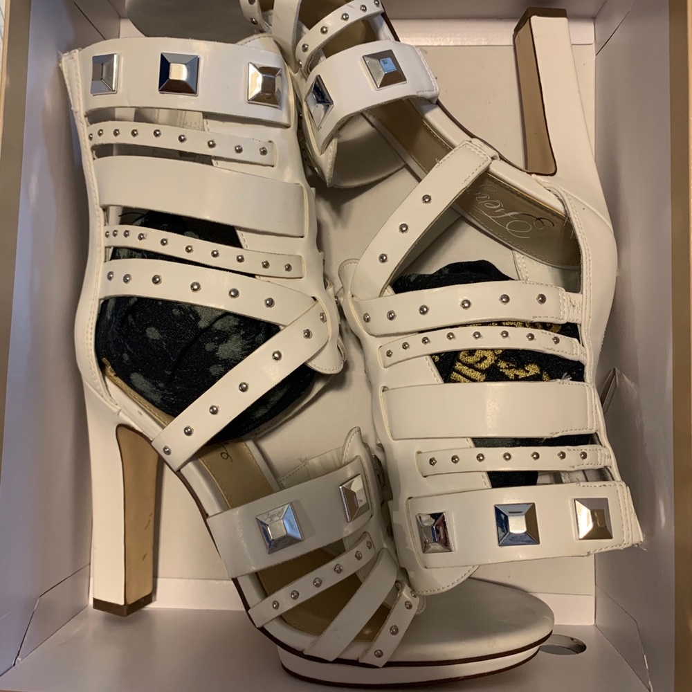 Woman’s size 8 heels